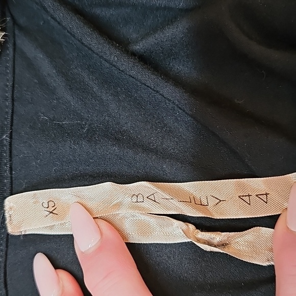 BAILEY 44 BLACK LONG SLEEVE FAUX FUR COLLAR TIE-FRONT CARDIGAN - Picture 10 of 11